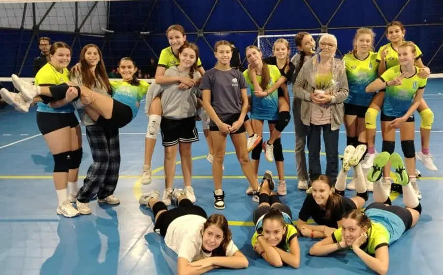 BEL GIOCO U14 GIALLA E AUGURI ALLA NOSTRA PRES! 💛💙
